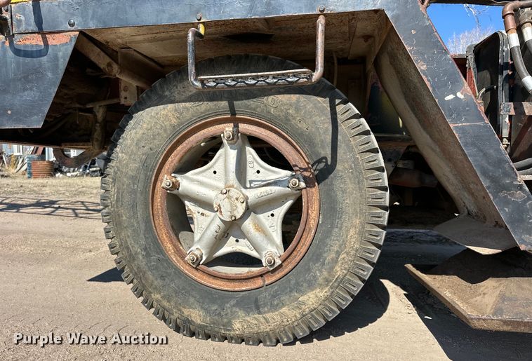 image for item NJ9401 Link-Belt HC-48 crane