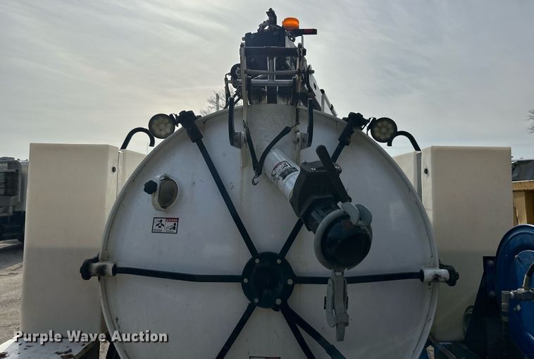 image for item NL9373 2015 Ring-O-Matic 1300 vacuum excavator