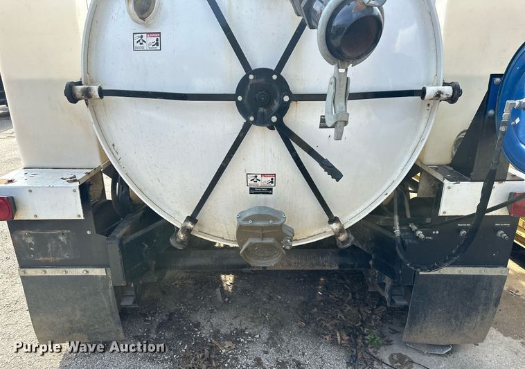 image for item NL9373 2015 Ring-O-Matic 1300 vacuum excavator