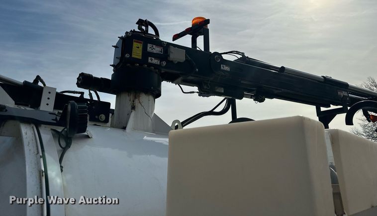 image for item NL9373 2015 Ring-O-Matic 1300 vacuum excavator