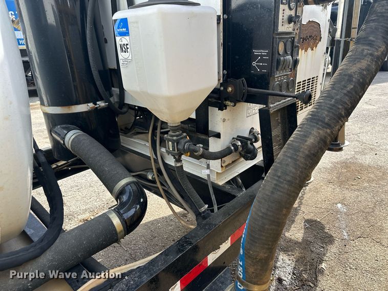 image for item NL9373 2015 Ring-O-Matic 1300 vacuum excavator