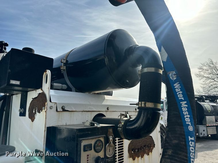 image for item NL9373 2015 Ring-O-Matic 1300 vacuum excavator