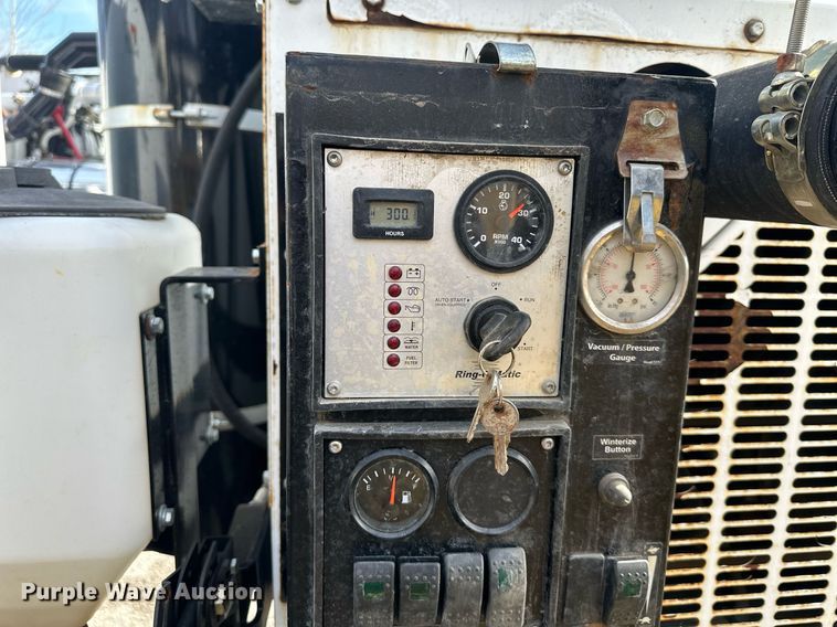 image for item NL9373 2015 Ring-O-Matic 1300 vacuum excavator