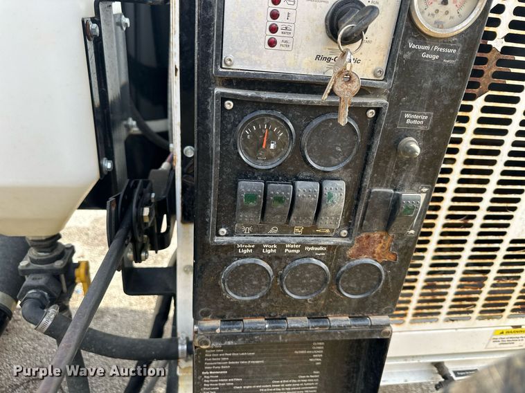 image for item NL9373 2015 Ring-O-Matic 1300 vacuum excavator