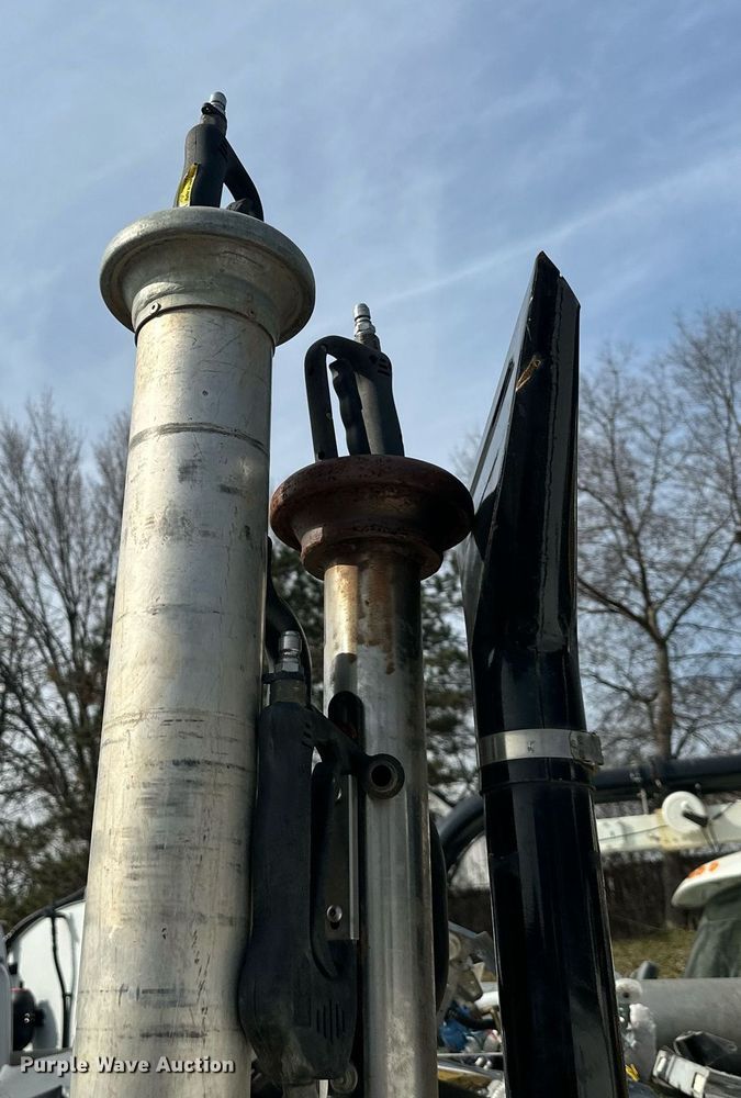 image for item NL9373 2015 Ring-O-Matic 1300 vacuum excavator