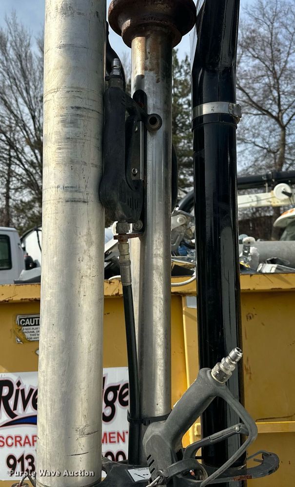 image for item NL9373 2015 Ring-O-Matic 1300 vacuum excavator