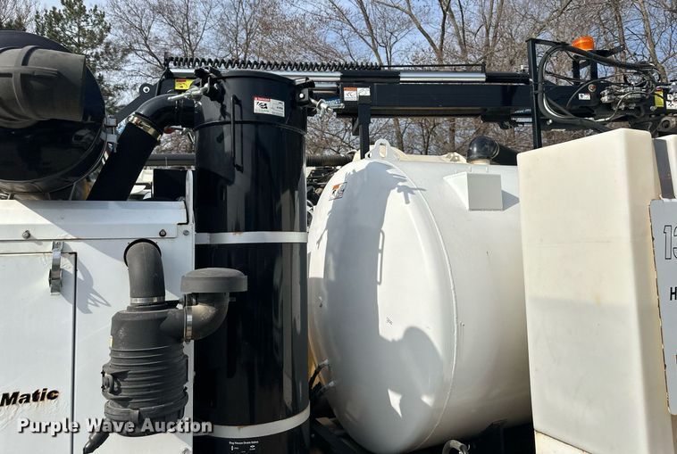 image for item NL9373 2015 Ring-O-Matic 1300 vacuum excavator