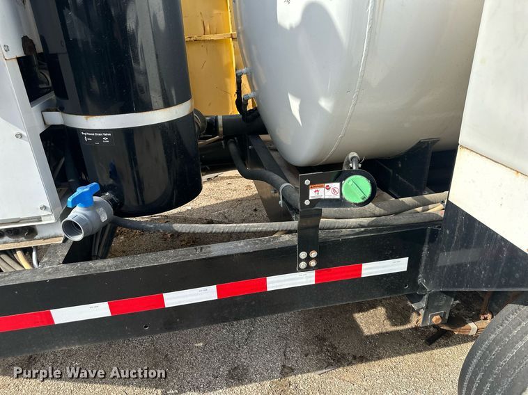 image for item NL9373 2015 Ring-O-Matic 1300 vacuum excavator