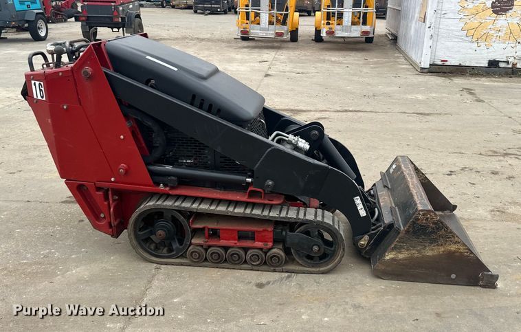 image for item NT9006 Toro  TX427 compact utility loader