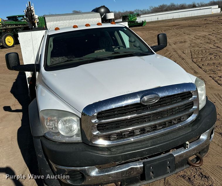 image for item NU9329 2008 Sterling  Bullet 5500 utility / service truck