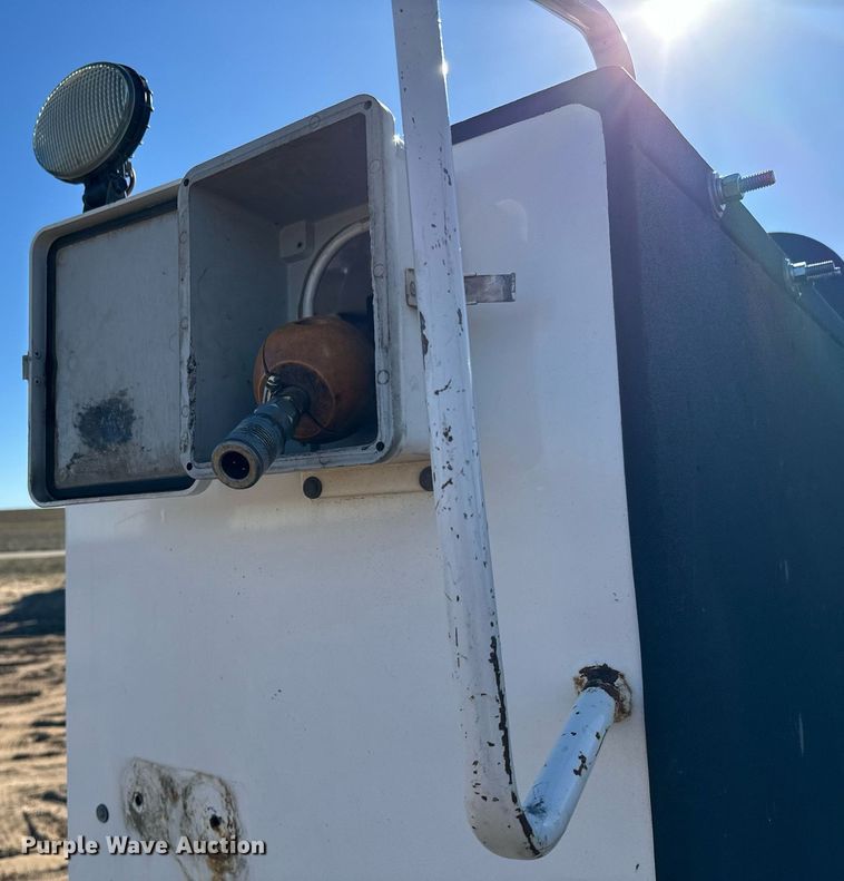 image for item NU9329 2008 Sterling  Bullet 5500 utility / service truck