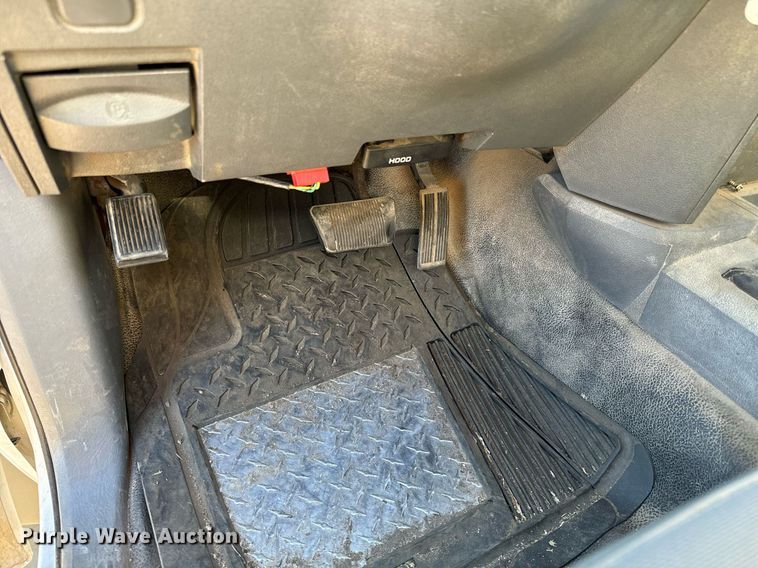 image for item NU9329 2008 Sterling  Bullet 5500 utility / service truck