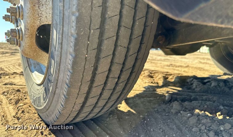 image for item NU9329 2008 Sterling  Bullet 5500 utility / service truck