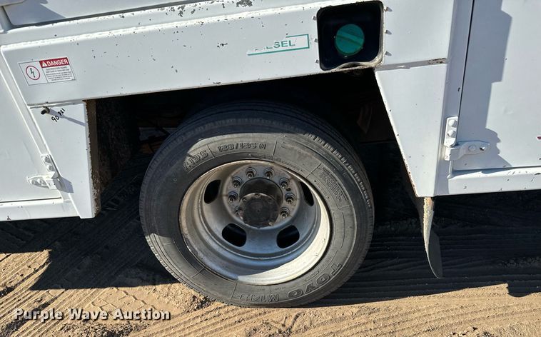 image for item NU9329 2008 Sterling  Bullet 5500 utility / service truck