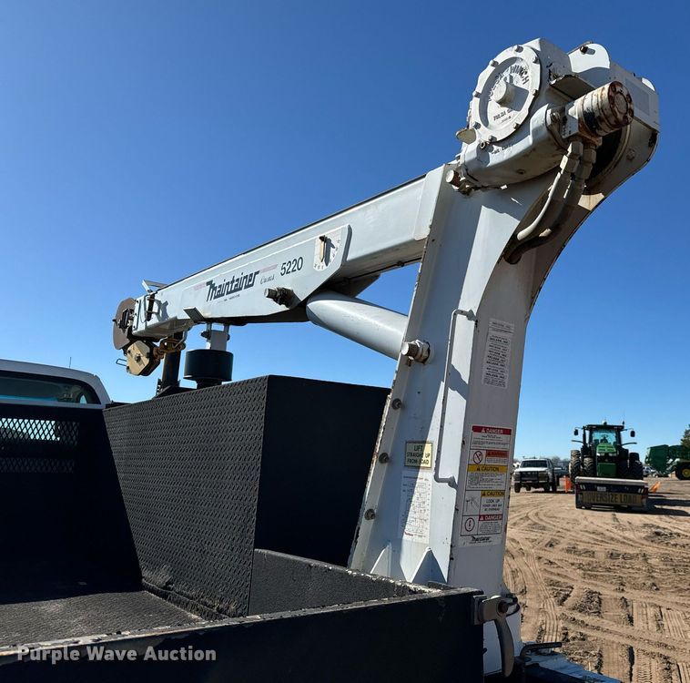 image for item NU9330 2003 Ford  F650 Super Duty utility / service truck