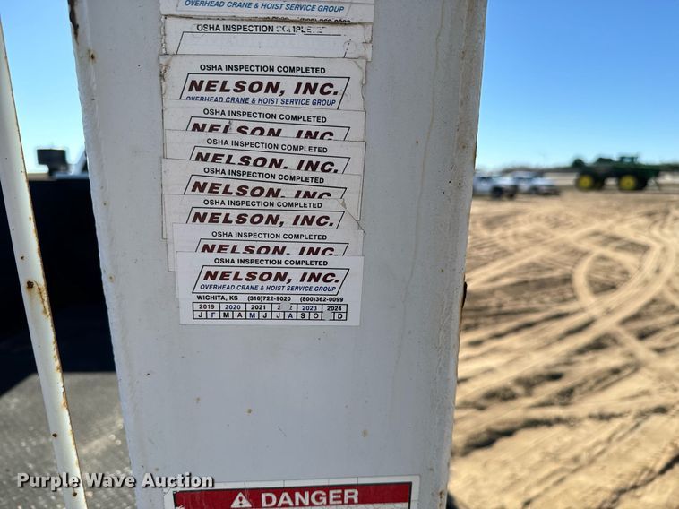 image for item NU9330 2003 Ford  F650 Super Duty utility / service truck