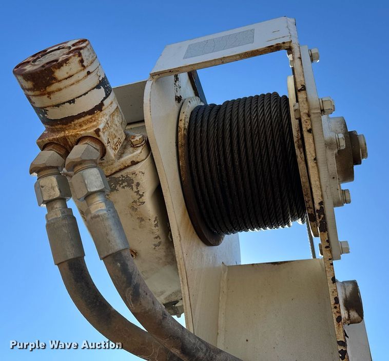 image for item NU9330 2003 Ford  F650 Super Duty utility / service truck