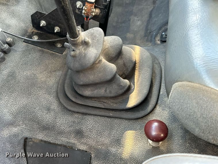 image for item NU9330 2003 Ford  F650 Super Duty utility / service truck