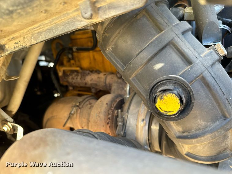 image for item NU9330 2003 Ford  F650 Super Duty utility / service truck