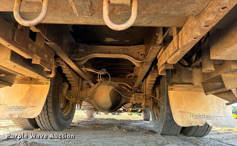 image for item NU9330 2003 Ford  F650 Super Duty utility / service truck