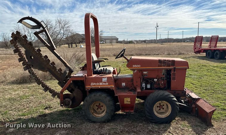 image for item NU9430 1993 Ditch Witch 3500DD trencher