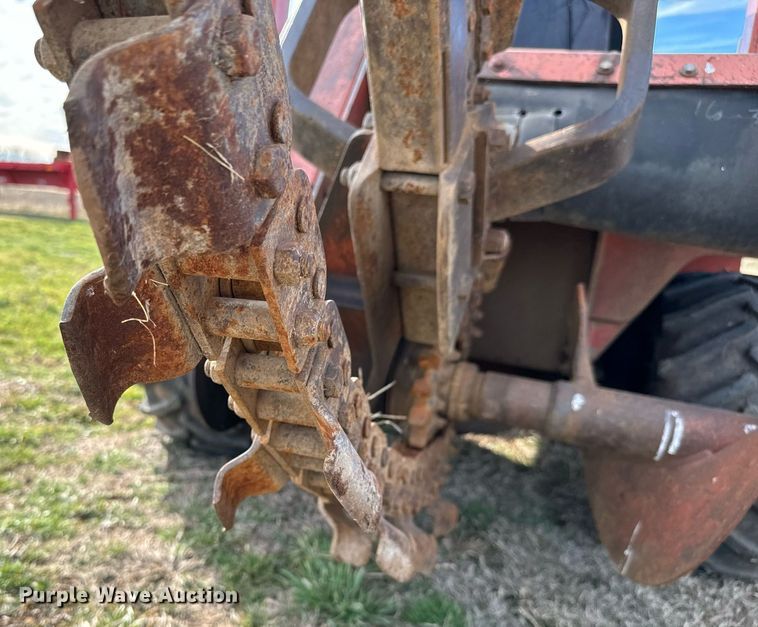 image for item NU9430 1993 Ditch Witch 3500DD trencher