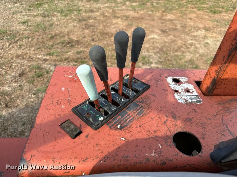 image for item NU9430 1993 Ditch Witch 3500DD trencher