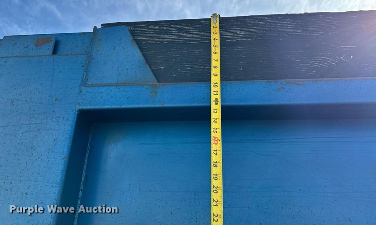 image for item NU9467 2005 Freightliner  Century Class S/T dump truck