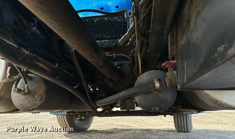 image for item NU9467 2005 Freightliner  Century Class S/T dump truck