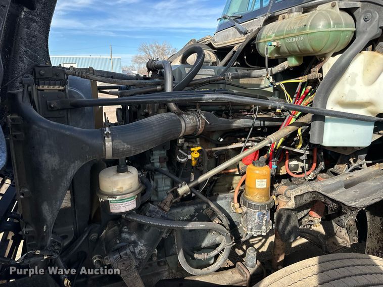 image for item NU9467 2005 Freightliner  Century Class S/T dump truck