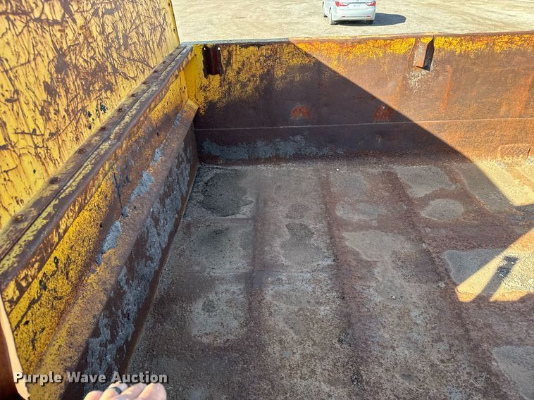 image for item NU9468 1986 International  S1700 dump truck