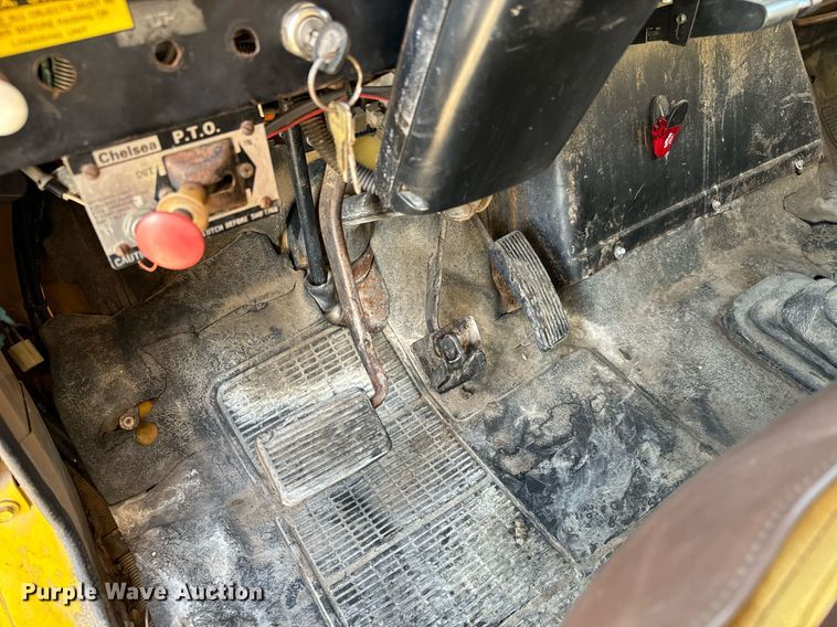 image for item NU9468 1986 International  S1700 dump truck