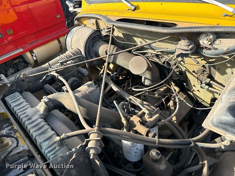 image for item NU9468 1986 International  S1700 dump truck