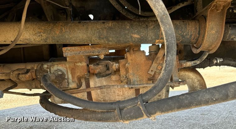 image for item NU9468 1986 International  S1700 dump truck