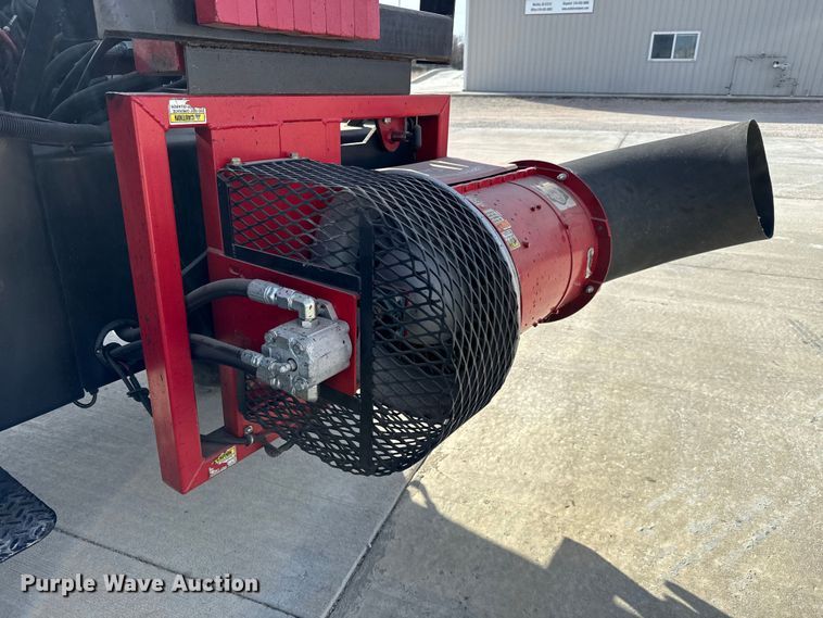 image for item NU9485 2019 Blastcrete  DA-350  seal coat applicator