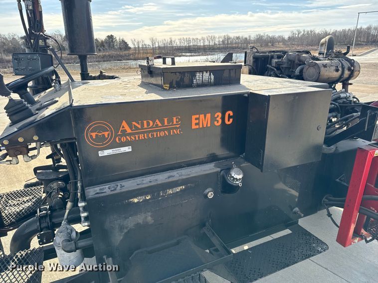 image for item NU9485 2019 Blastcrete  DA-350  seal coat applicator