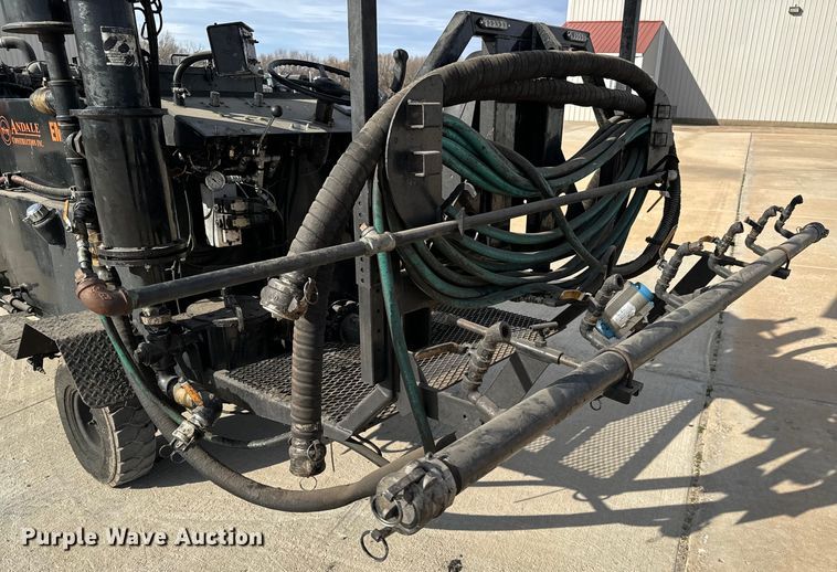 image for item NU9485 2019 Blastcrete  DA-350  seal coat applicator