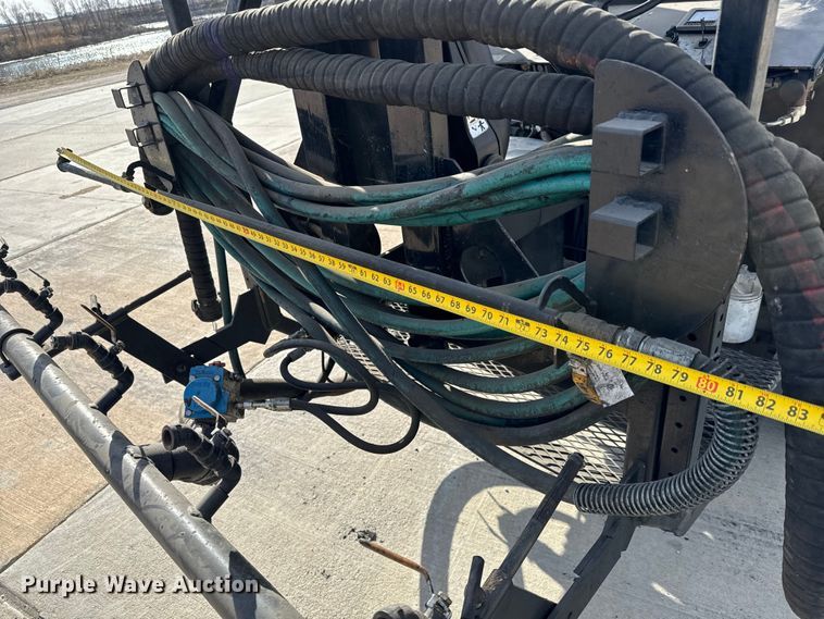 image for item NU9485 2019 Blastcrete  DA-350  seal coat applicator