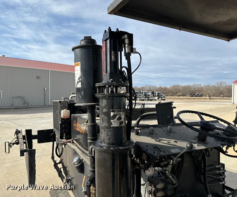 image for item NU9485 2019 Blastcrete  DA-350  seal coat applicator