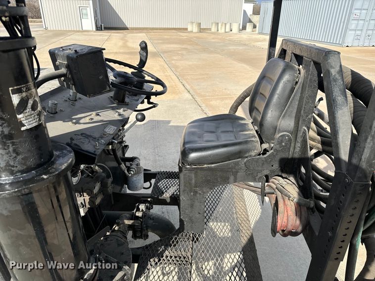 image for item NU9485 2019 Blastcrete  DA-350  seal coat applicator