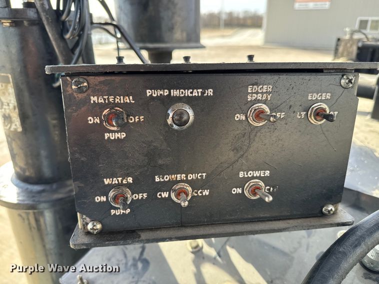 image for item NU9485 2019 Blastcrete  DA-350  seal coat applicator