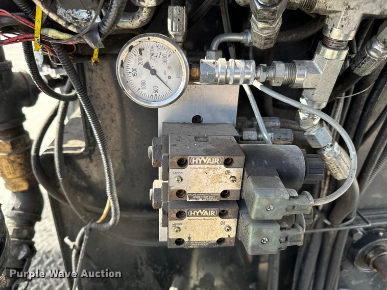 image for item NU9485 2019 Blastcrete  DA-350  seal coat applicator