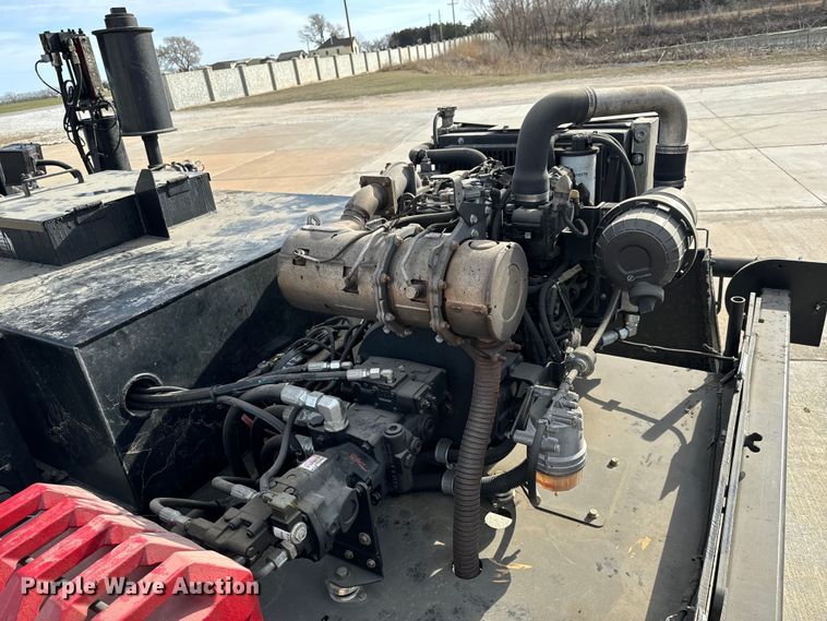 image for item NU9485 2019 Blastcrete  DA-350  seal coat applicator