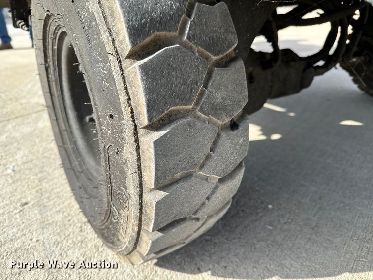 image for item NU9485 2019 Blastcrete  DA-350  seal coat applicator