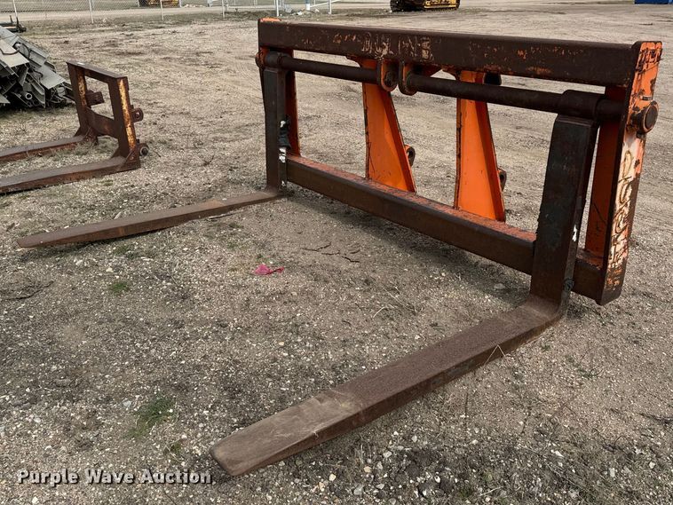 image for item NU9487 WBM wheel loader forks