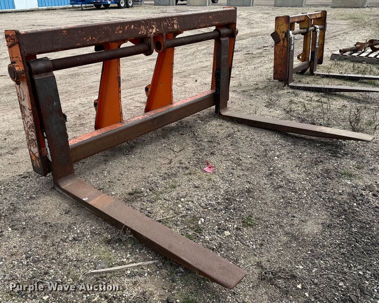 image for item NU9487 WBM wheel loader forks