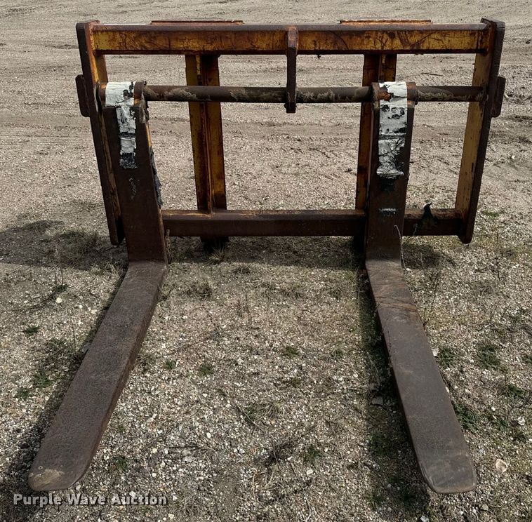 image for item NU9488 Wheel loader forks