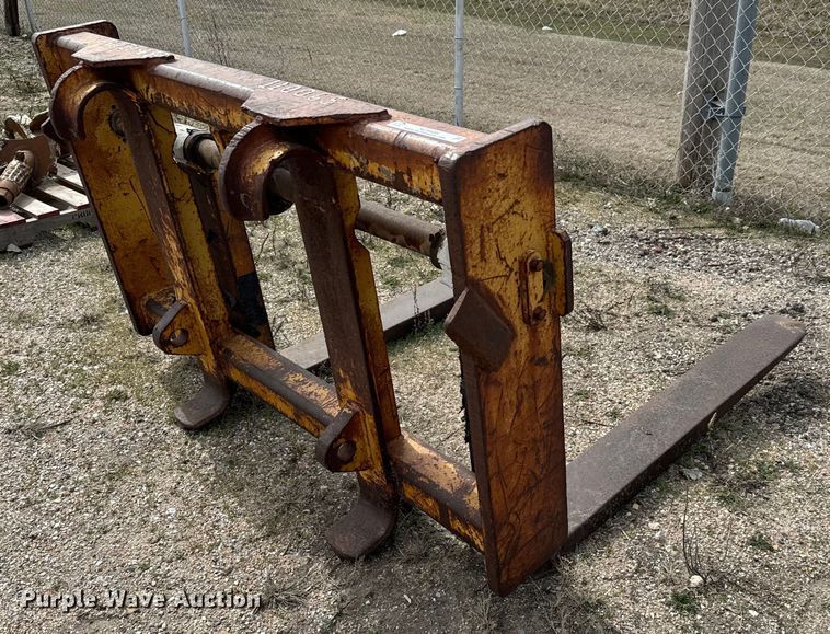 image for item NU9488 Wheel loader forks