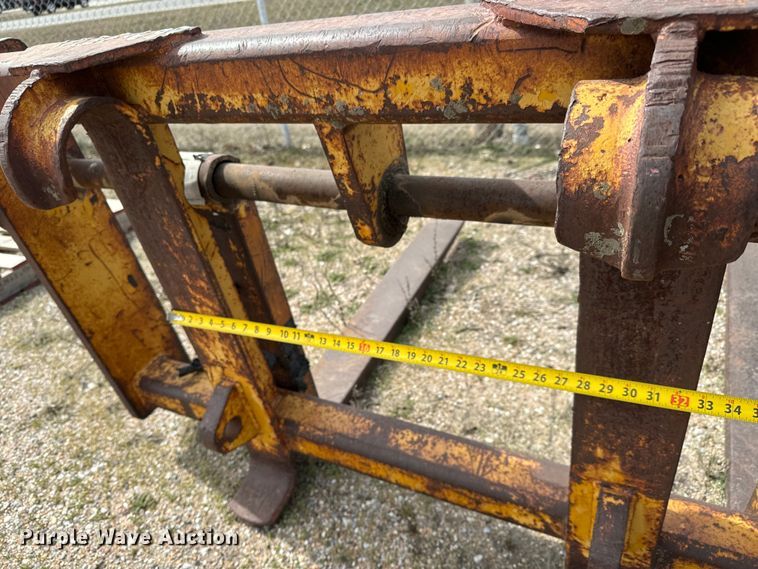 image for item NU9488 Wheel loader forks