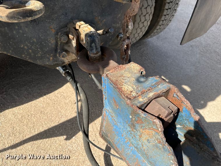 image for item NU9492 1982 Clement  end dump pup trailer